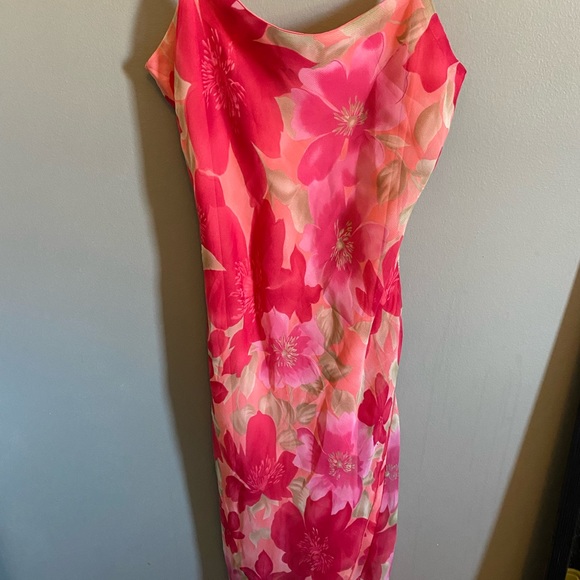 Pink Dress - Picture 3 of 8